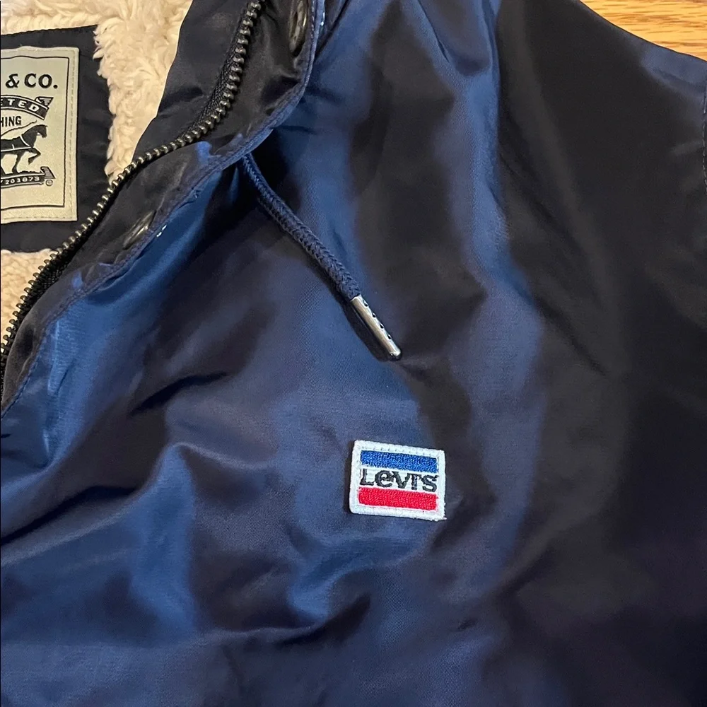 Levi's Dark Blue Hooded Raincoat - Picture 2 of 6